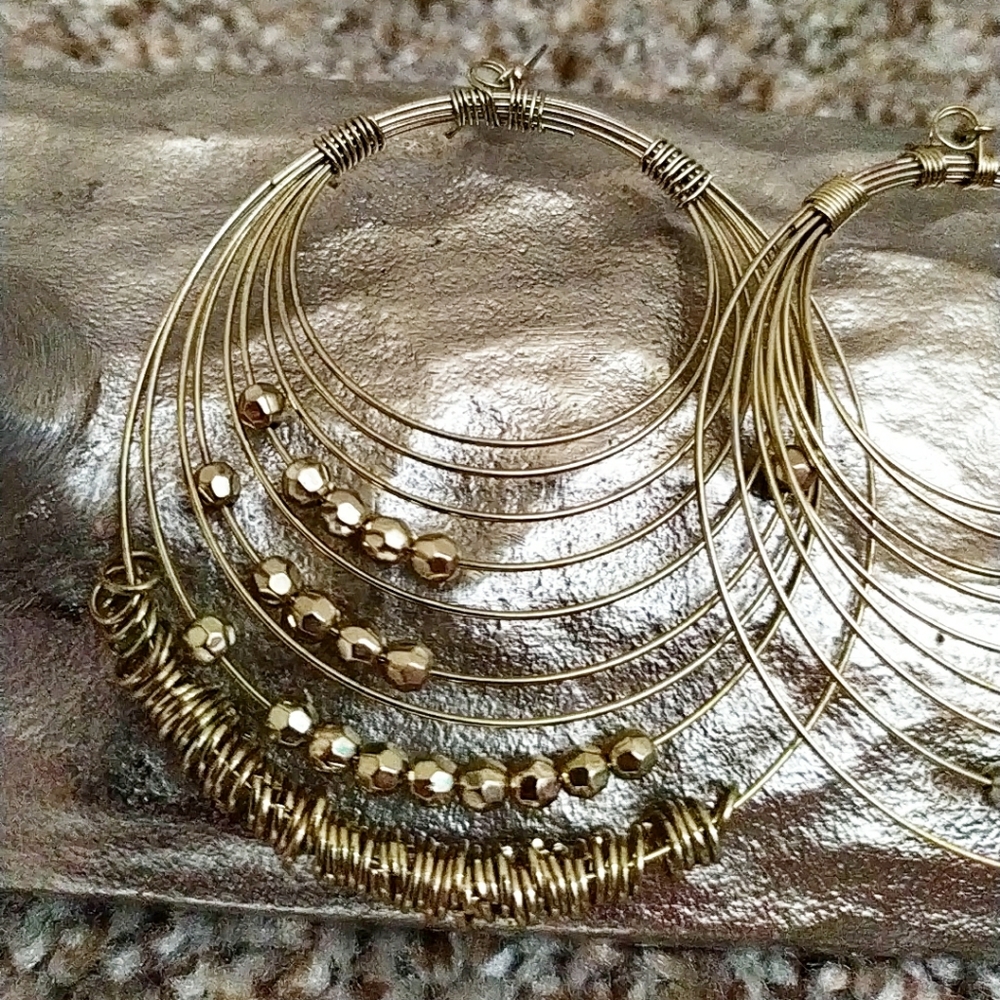 Earring - Picture 3 of 4
